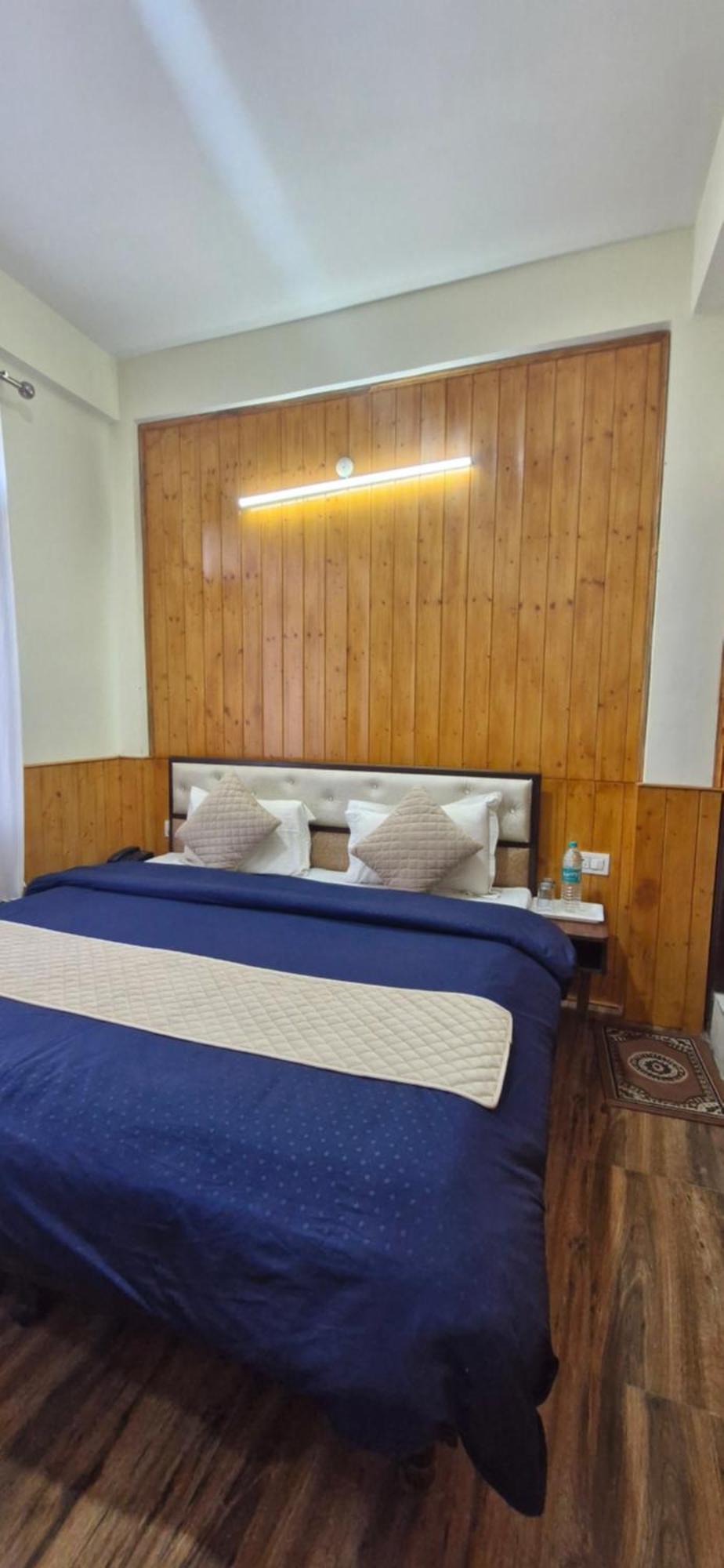 Hotel White Villa Шимла Экстерьер фото